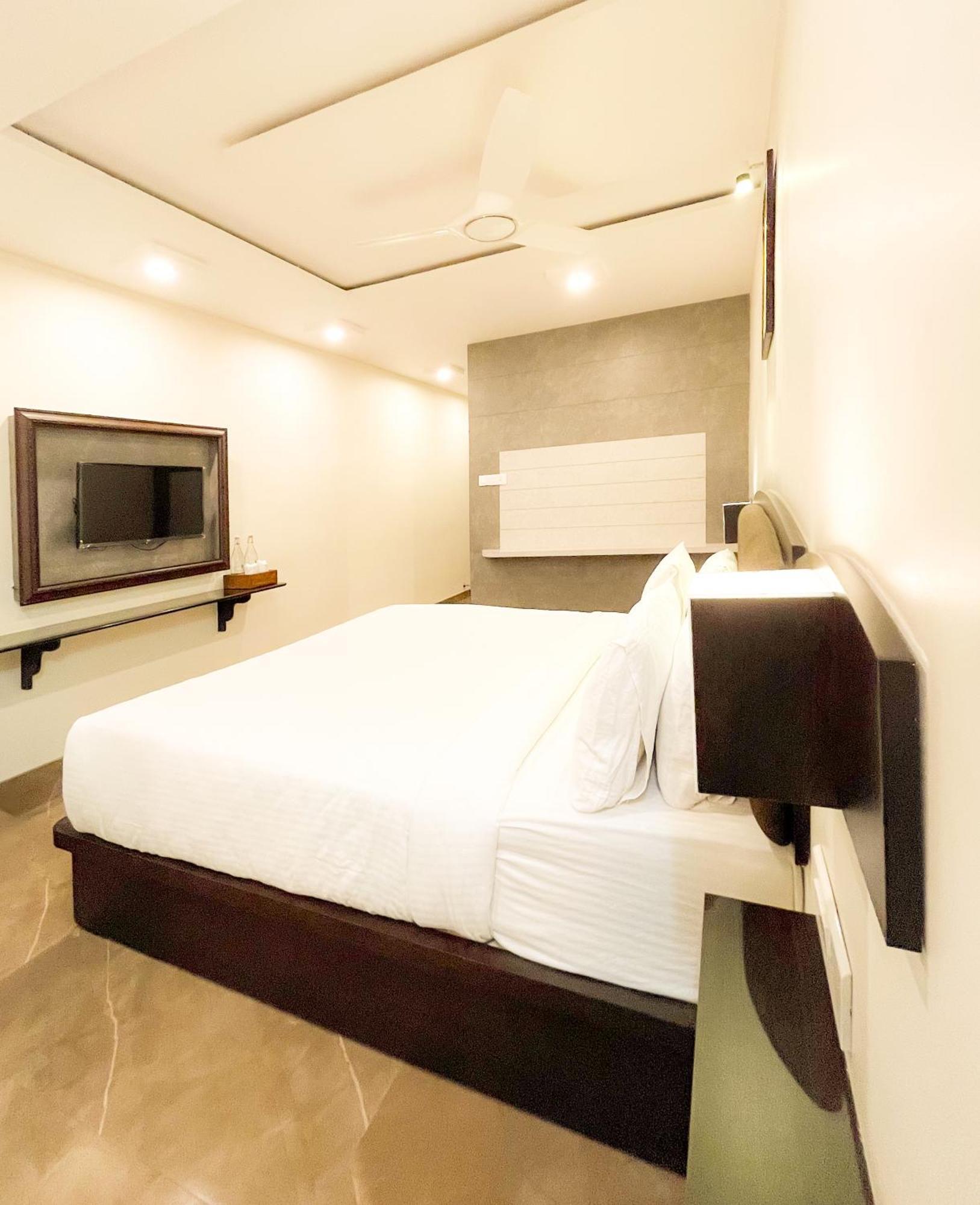 Shree Residency Hotel Erode Exterior photo